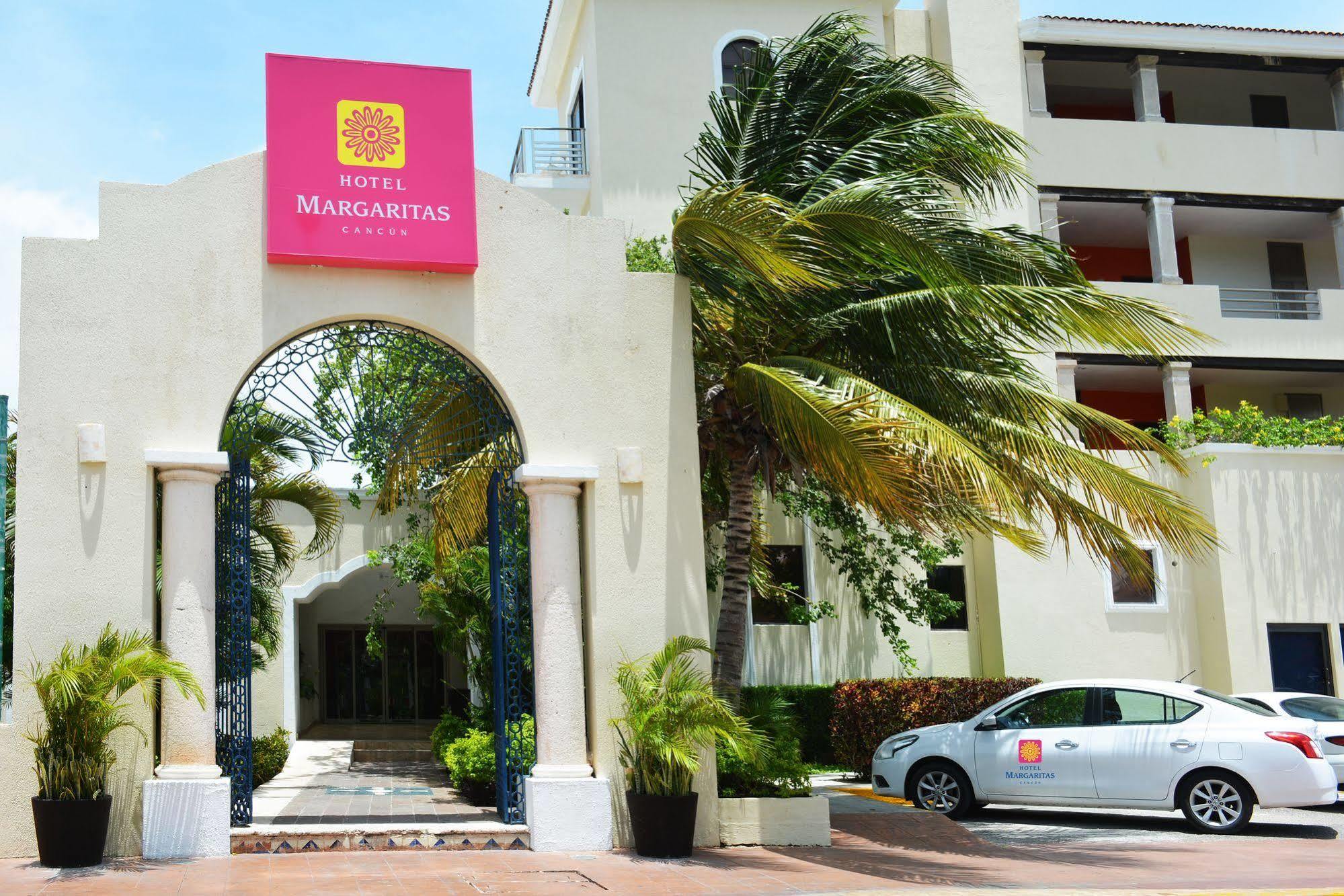 Hotel Margaritas Cancun Exterior photo