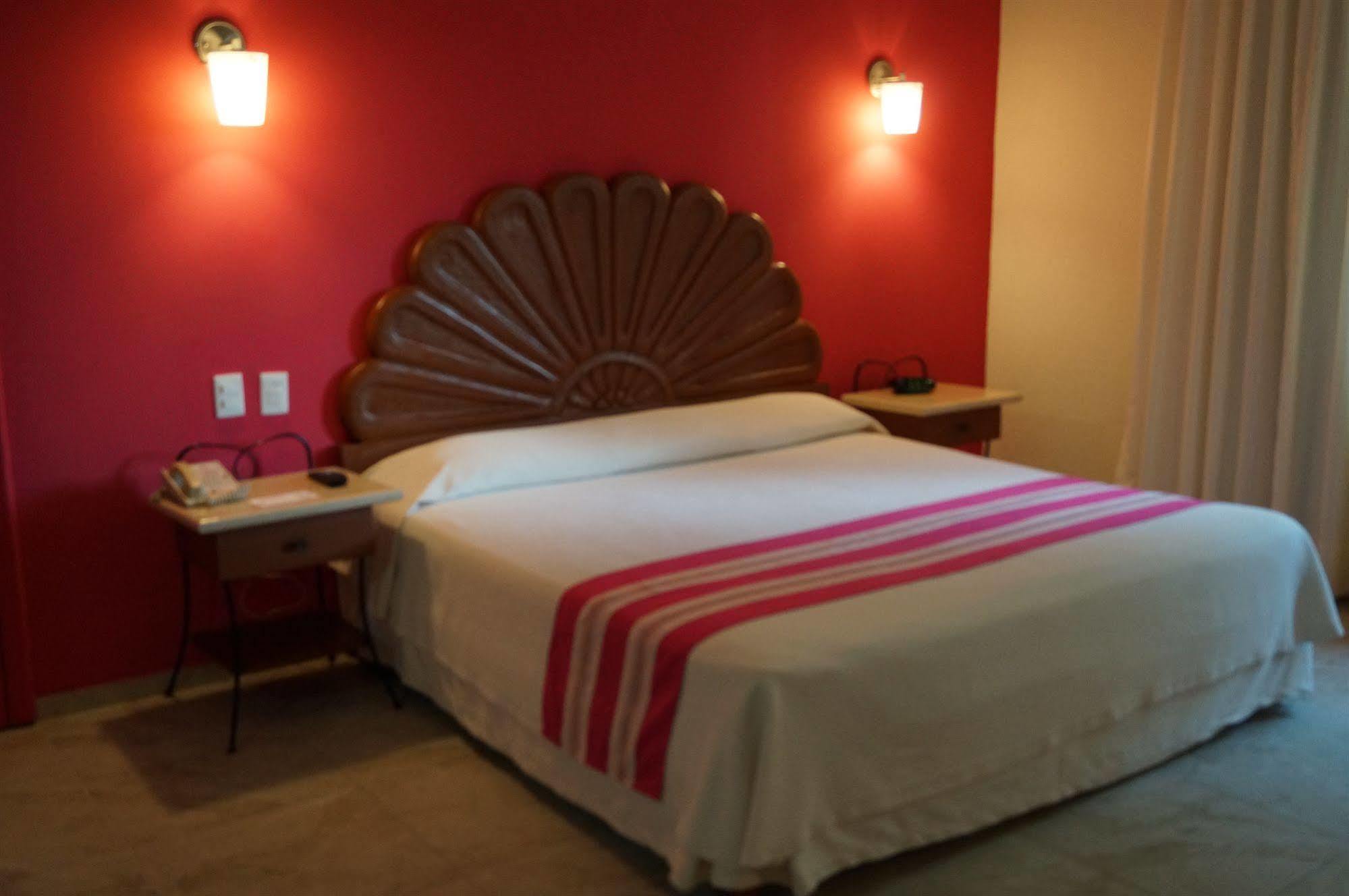 Hotel Margaritas Cancun Exterior photo